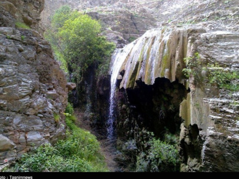 معرفی جاذبه های گردشگری دره شهر