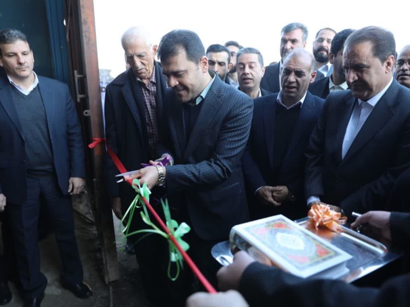 معاون علمی رئیس جمهور کارخانه «فولاد زاگرس ایوان» را افتتاح کرد